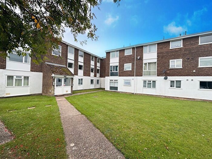 2 Bedroom Apartment For Sale In Ross Close, Saffron Walden, CB11