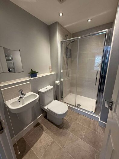 2 Bedroom Flat To Rent In Cambridge House, Somerset Close, Derby, DE22