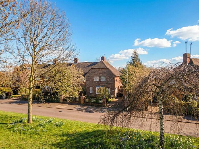 3 Bedroom End Of Terrace House For Sale In America Lane, Haywards Heath, RH16