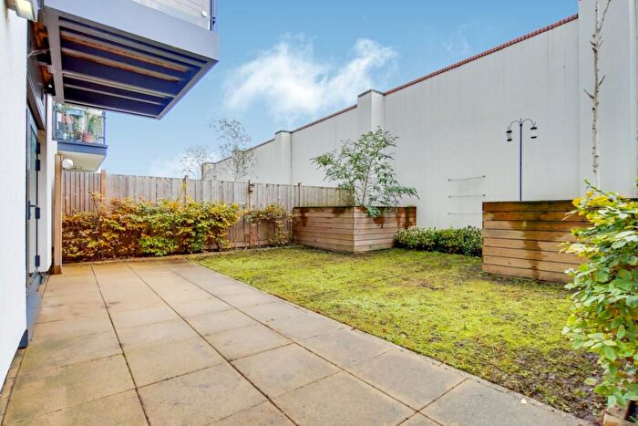 1 Bedroom Flat To Rent In Wharf Street London, SE8