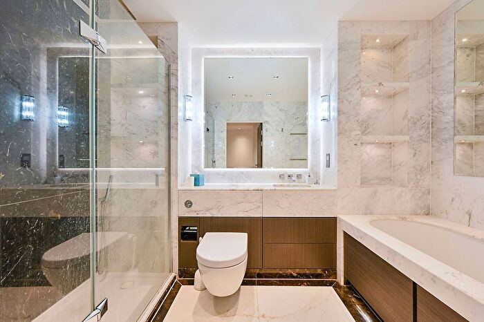 3 Bedroom Flat To Rent In The Kew Bridge Apartments, Kew Bridge, London, TW8