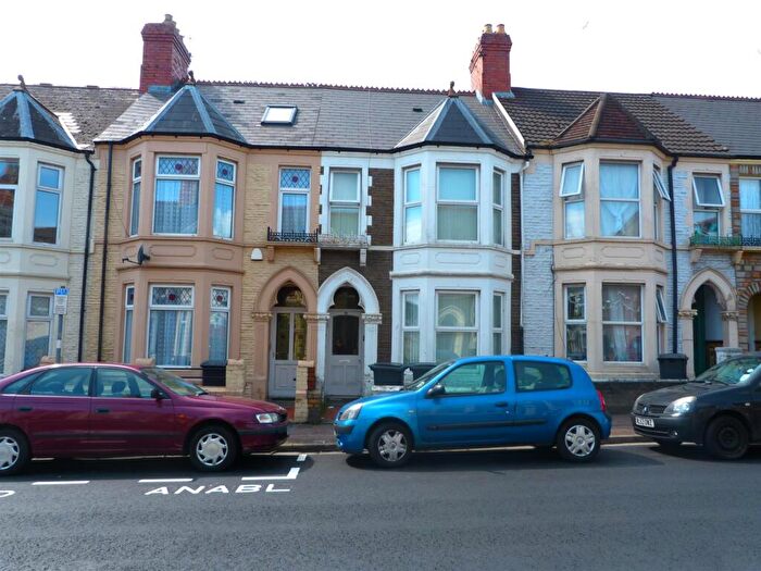 3 Bedroom House To Rent In Makintosh Place, Roath, CF24