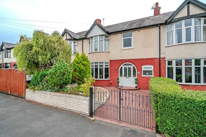 4 Bedroom Terraced House For Sale In Aldwych Drive, Ashton-On-Ribble, PR2