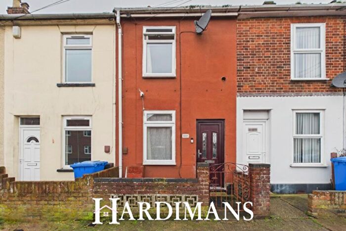 3 Bedroom Terraced House For Sale In Raglan Street, Lowestoft, NR32