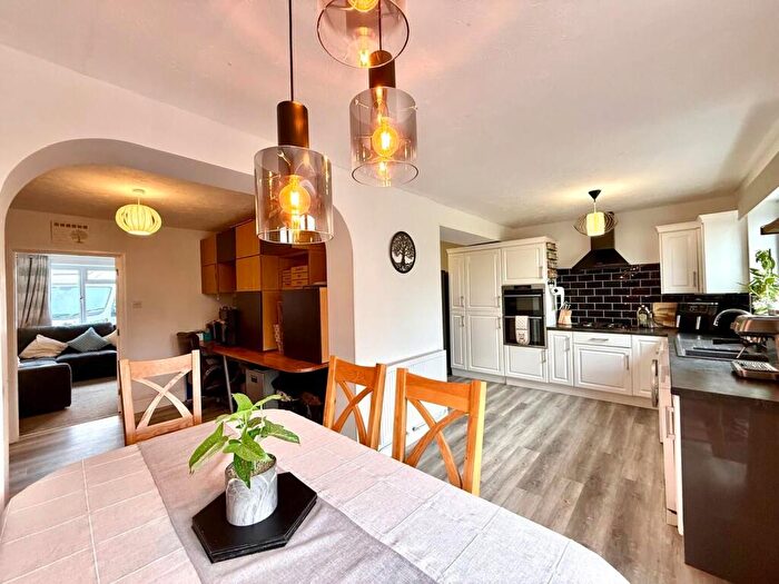 4 Bedroom Semi-Detached House For Sale In Sandringham Road, Lawn, Swindon, SN3