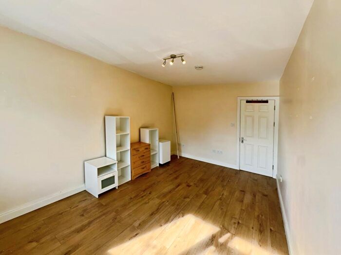 1 Bedroom Flat To Rent In Keightley Road, Leicester, LE3