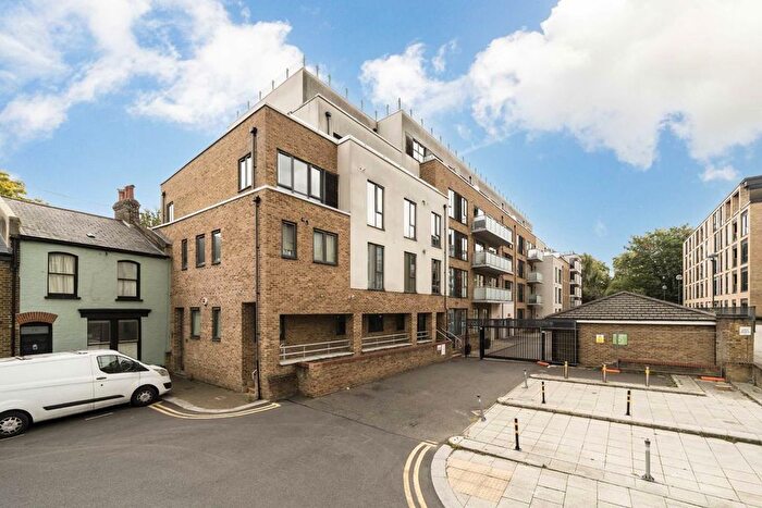 2 Bedroom Flat To Rent In Eltringham Street, Battersea, SW18