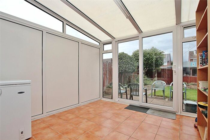 3 Bedroom Terraced House For Sale In Hazelwood Road, Knaphill, Woking, Surrey, GU21