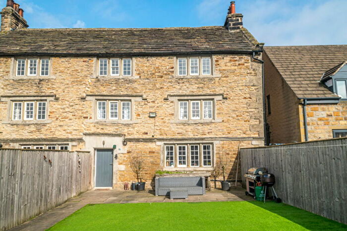 4 Bedroom Semi-Detached House For Sale In Manor Road, Clayton West, Huddersfield, HD8