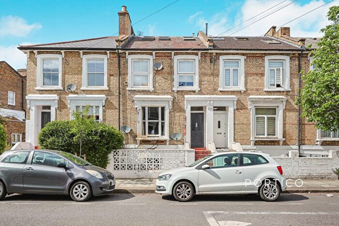 1 Bedroom Flat To Rent In Askew Crescent, W12