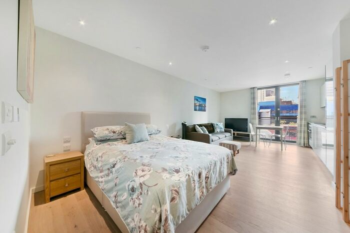Studio To Rent In Brook Drive, One The Elepant, Elephant Amp; Castle, London, SE1