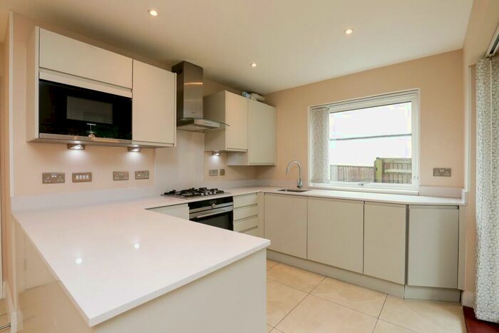 2 Bedroom Apartment To Rent In Aquinna House, Kingfisher Drive, Camberley, GU15