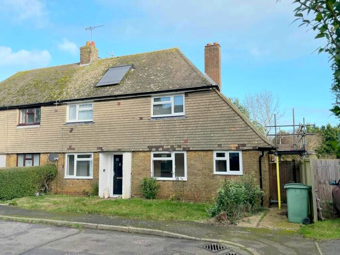 3 Bedroom Semi-Detached House For Sale In Mattison Place, Wormshill, Sittingbourne, Kent, ME9
