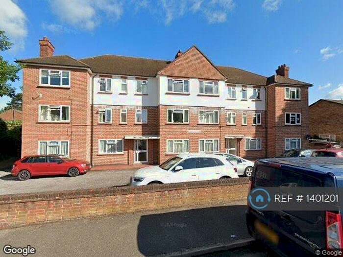 3 Bedroom Flat To Rent In Devonshire Road, Pinner, HA5