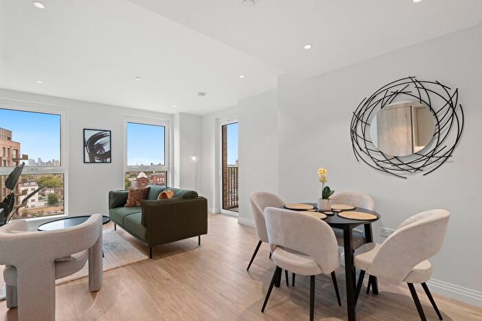 1 Bedroom Flat To Rent In Gasholder Place, London, Oval Village, SE11