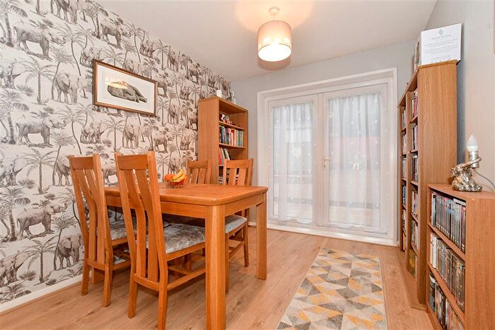 2 Bedroom Semi-detached House For Sale In Lorina Road, Ramsgate, Kent, CT12