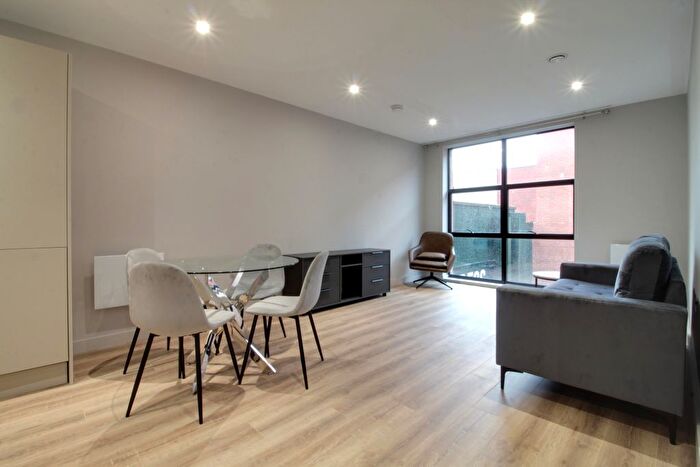 1 Bedroom Flat To Rent In Pressworks, - Northwood Street, Jewellery Quarter, B3