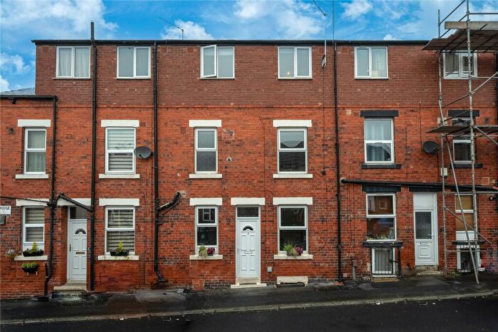 3 Bedroom Terraced House For Sale In Monk Bridge Grove, Leeds, West Yorkshire, LS6