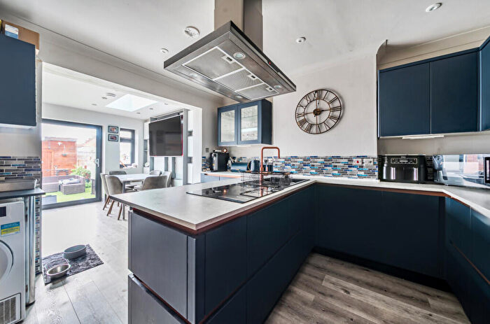 3 Bedroom Terraced House For Sale In New Barns Avenue, Mitcham, CR4