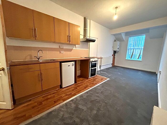 Studio To Rent In Duchess Parade, West Bromwich, B70
