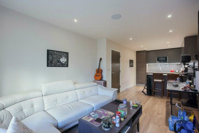 1 Bedroom Apartment To Rent In Aerodrome Road, London, NW9