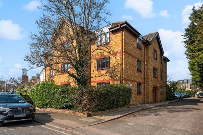 1 Bedroom Apartment For Sale In Kingston, KT2