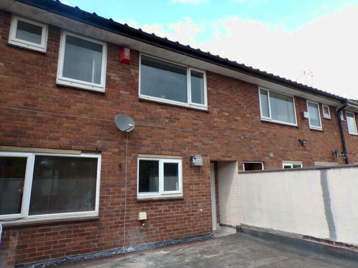 3 Bedroom Flat To Rent In Hagley Road West, Quinton, B32