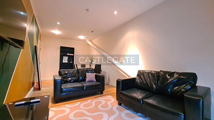 1 Bedroom Flat To Rent In Westgate Apartments, Huddersfield, HD1