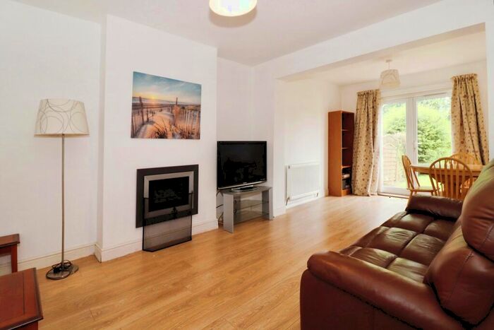 5 Bedroom House For Sale In Bush Avenue, Little Stoke, Bristol, Gloucestershire, BS34
