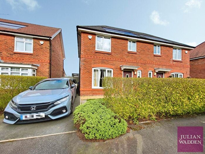 3 Bedroom Semi-Detached House For Sale In Brigadier Road, Brinnington, Stockport, SK5