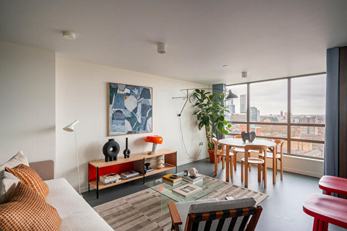 2 Bedroom Flat To Rent In Balfron Tower, St Leonards Road, London, E14