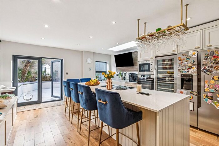 4 Bedroom Terraced House For Sale In New Kings Road, London, SW6