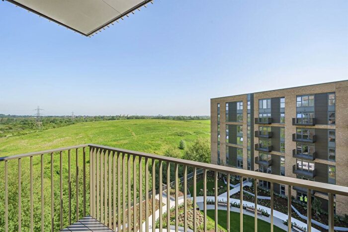 2 Bedroom Apartment To Rent In Flagstaff Road, Reading, RG2