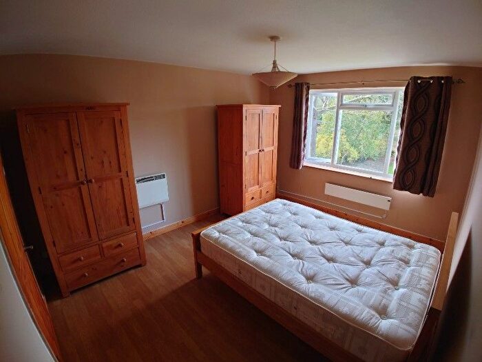 1 Bedroom Flat To Rent In Norman Court, Leigham Court Road, London, SW16
