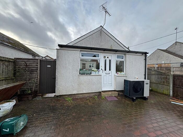 2 Bedroom Bungalow To Rent In Crossley Avenue, Jaywick, Clacton-on-Sea, CO15