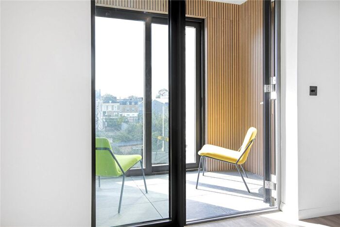 1 Bedroom Flat For Sale In Windmill Lane, Maryland Point, London, E15