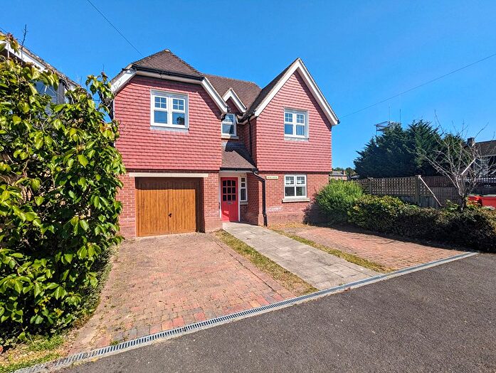 4 Bedroom Detached House For Sale In Noel Close, Brockenhurst, Hampshire, SO42