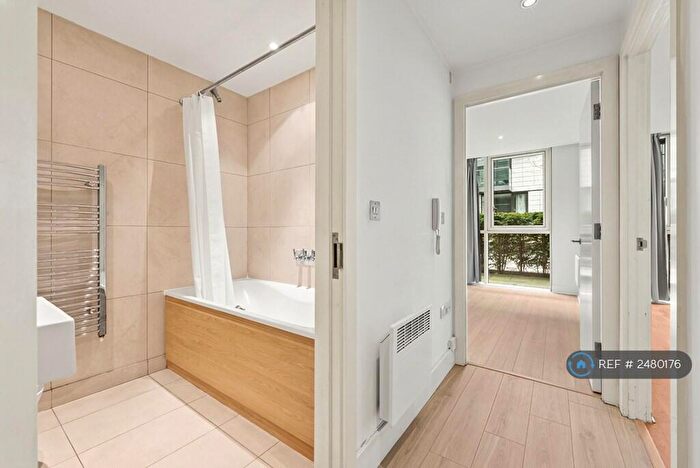 1 Bedroom Flat To Rent In Times Square, London, E1