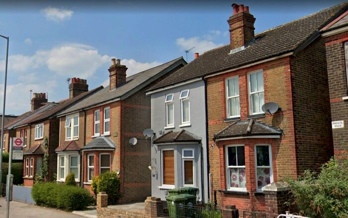 3 Bedroom Barn Conversion To Rent In London Road, Staines-Upon-Thames, TW18