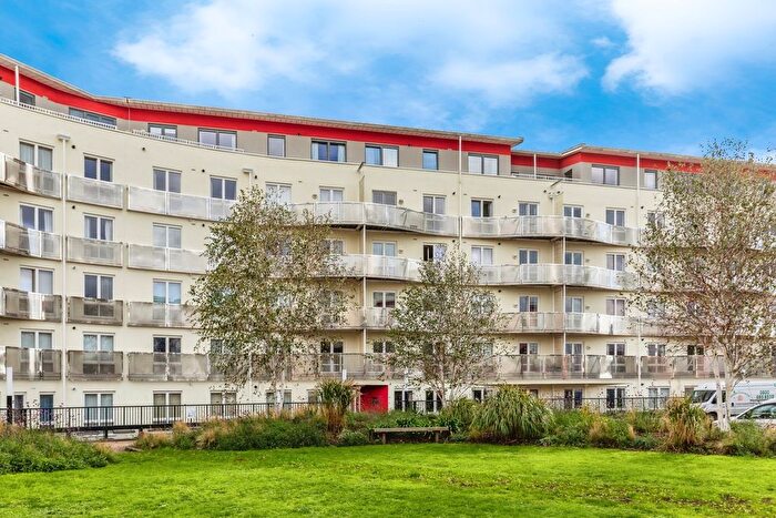 2 Bedroom Flat For Sale In Hannover Quay, Bristol, BS1