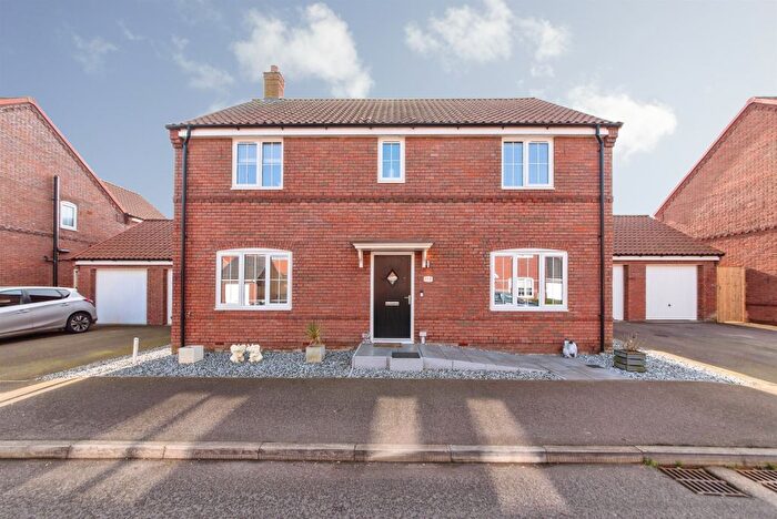 4 Bedroom Detached House For Sale In Willow Court, Cowbit, Spalding, PE12