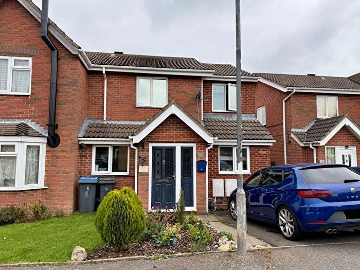 4 Bedroom Semi-Detached House For Sale In Wordsworth Gardens, Aylesham, Canterbury, Kent, CT3