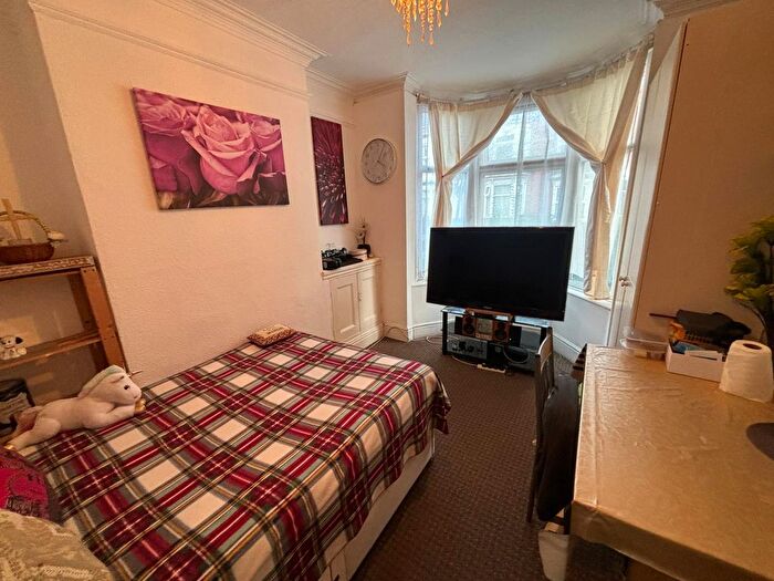 1 Bedroom Flat To Rent In Barclay Street, Leicester, LE3