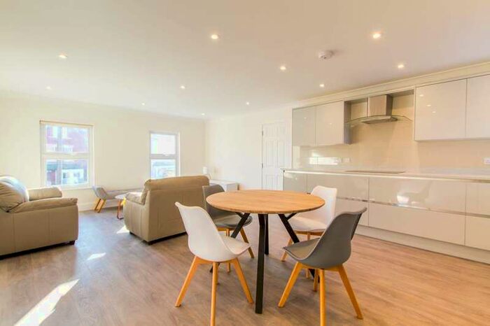 2 Bedroom Flat To Rent In Alexandra Road, N8, Hornsey, N8