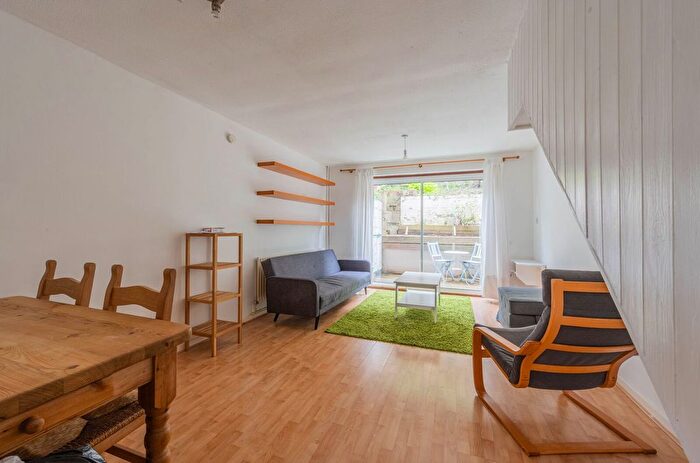 3 Bedroom Terraced House To Rent In Point Hill, Greenwich, London, SE10