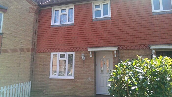 2 Bedroom Property To Rent In Spillett Close, Faversham, ME13