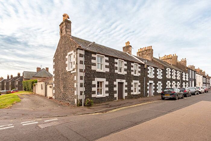 3 Bedroom End Of Terrace House For Sale In Main Street, Colinsburgh, Leven, Fife, KY9