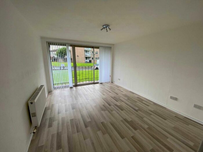 2 Bedroom Flat To Rent In Rannoch Drive, Renfrew, PA4