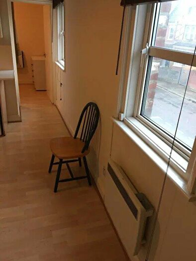 1 Bedroom Flat To Rent In Walm Lane, Willesden Green, NW2