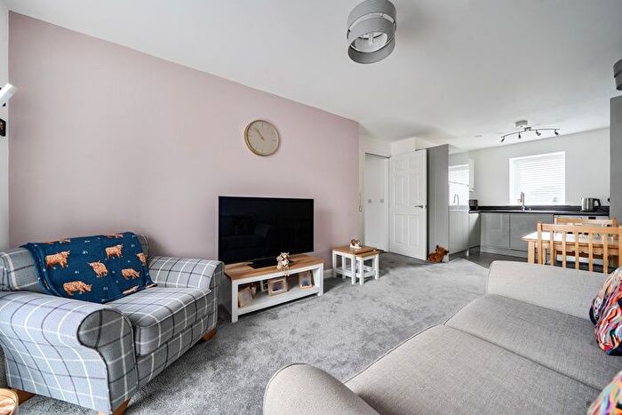 1 Bedroom Flat For Sale In High Street, Northampton, Northamptonshire, NN5